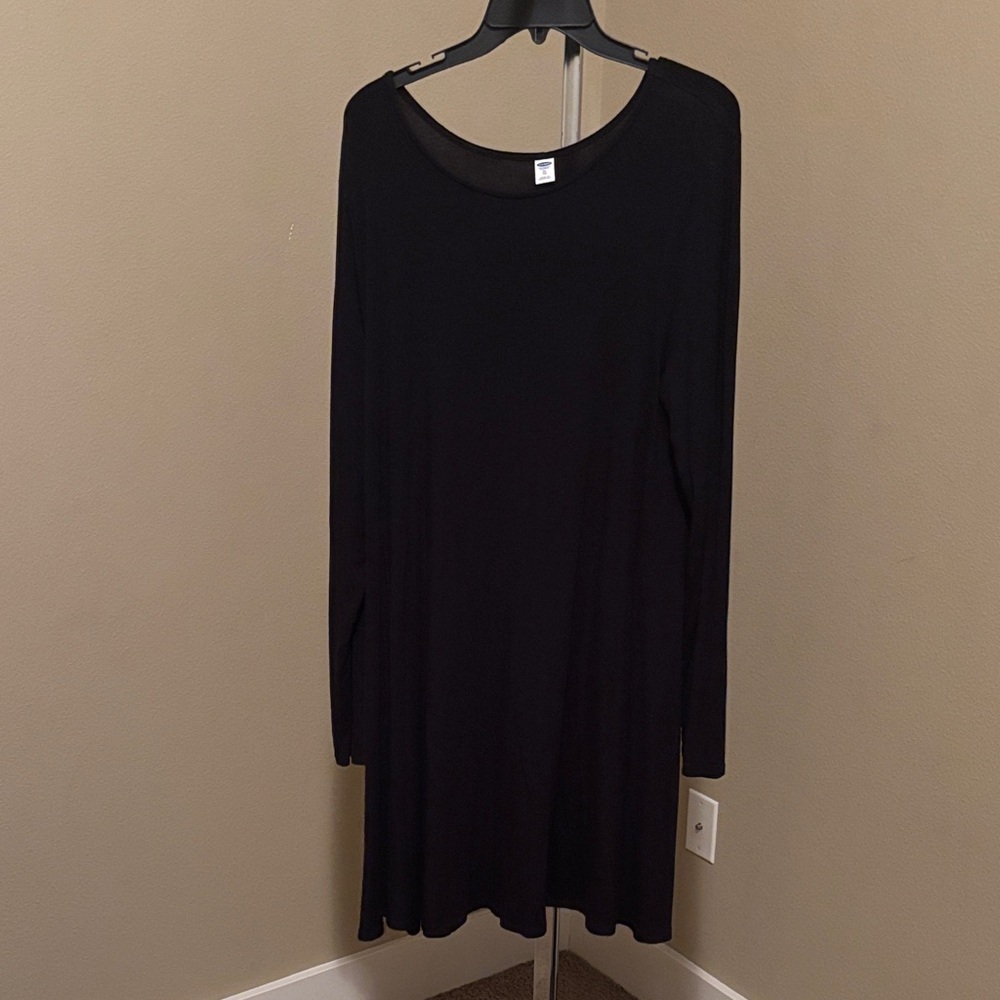 Old Navy Classic Black Long Sleeve Dress